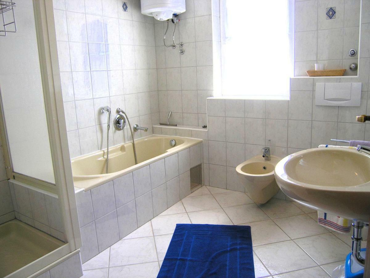 Apartman Juric Appartement Krk Town Buitenkant foto