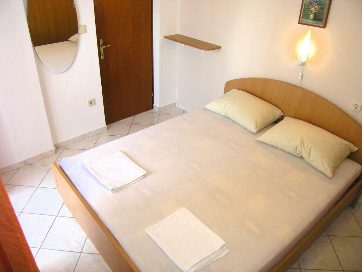 Apartman Juric Appartement Krk Town Buitenkant foto